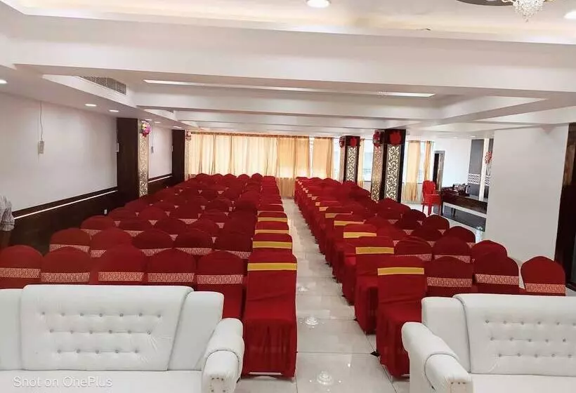 Hotelli Harmony Rooms & Banquet
