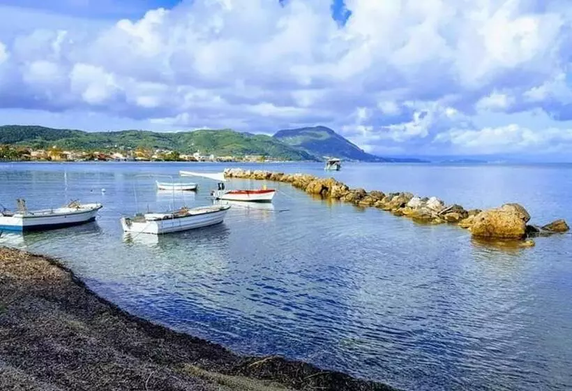 Hotelli Kerkyra Island