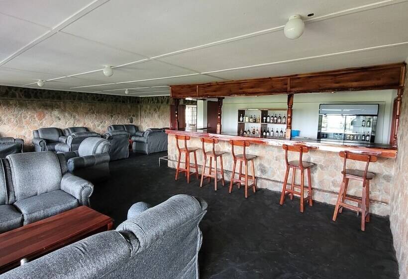 هتل Matopo Ingwe Lodge