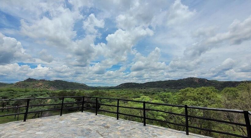 هتل Matopo Ingwe Lodge