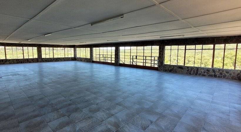 هتل Matopo Ingwe Lodge