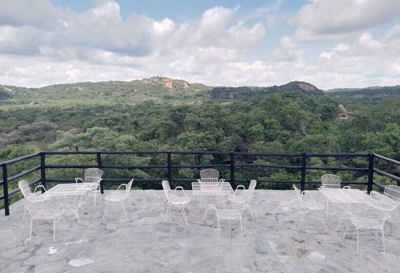 هتل Matopo Ingwe Lodge
