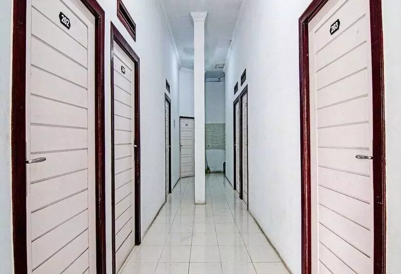 هتل Penginapan Arfi Syariah By Oyo