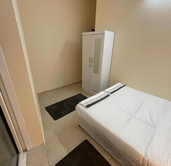 Pharaohs Inn Deira Hostel