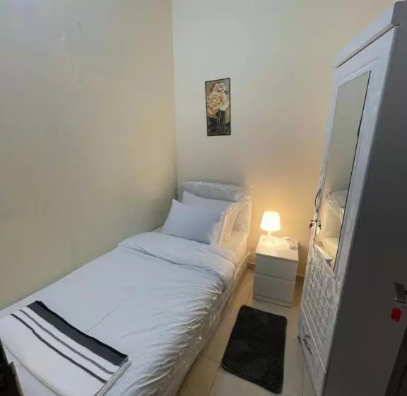 Pharaohs Inn Deira Hostel