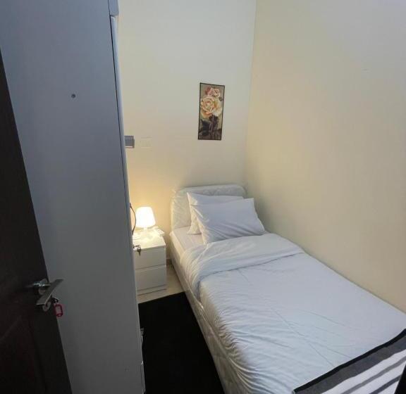 Pharaohs Inn Deira Hostel