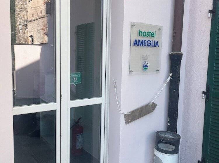 Hostel Ameglia