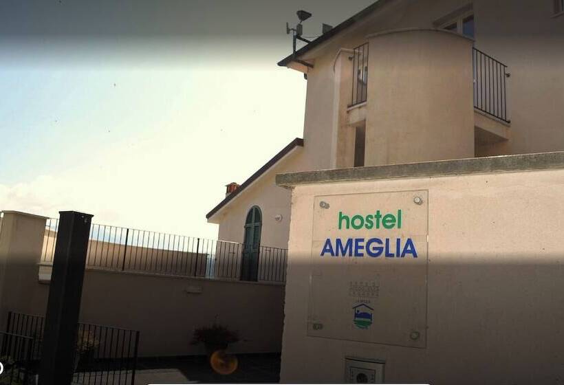 Hostel Ameglia