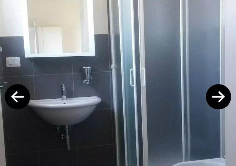 Hostel Ameglia