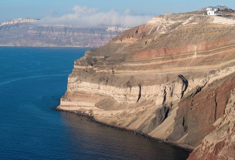 Hôtel Aernia Suites & Art