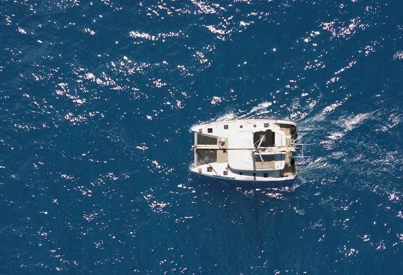 Hotel Aernia Suites & Art