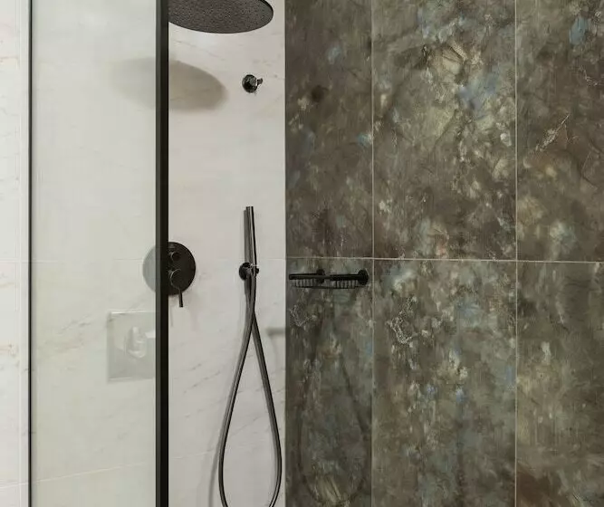 Hotelli The Alma City