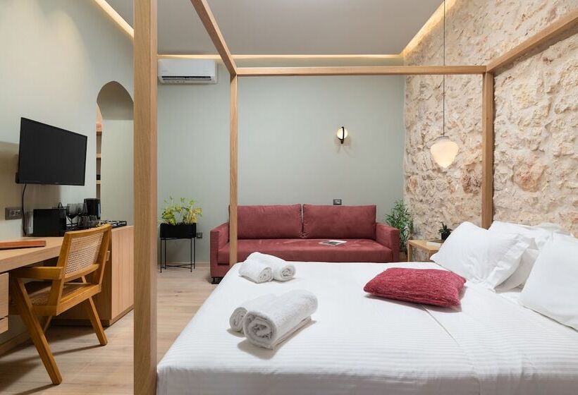 هتل The Alma City