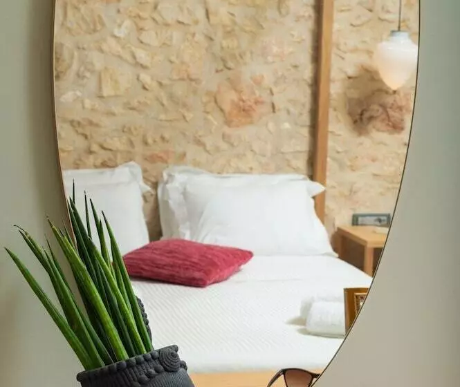 Hotelli The Alma City