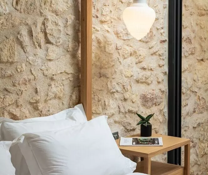 Hotelli The Alma City