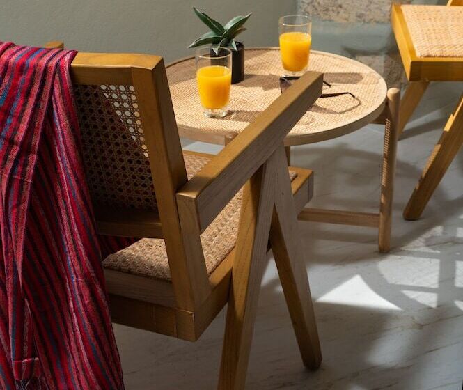 هتل The Alma City