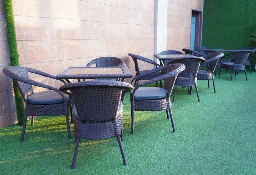 Hotell The Dwelling Inn