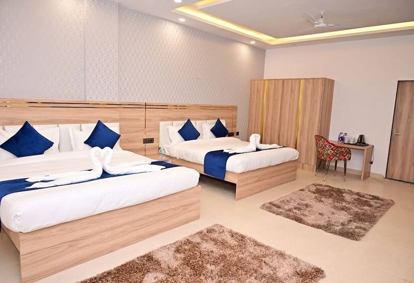 Hotell The Dwelling Inn