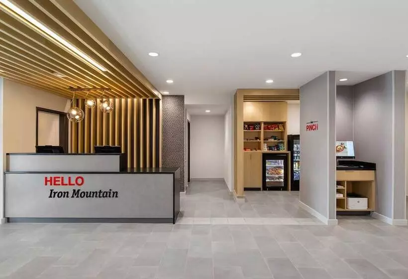 Hotelli Towneplace Suites By Marriott Iron Mountain