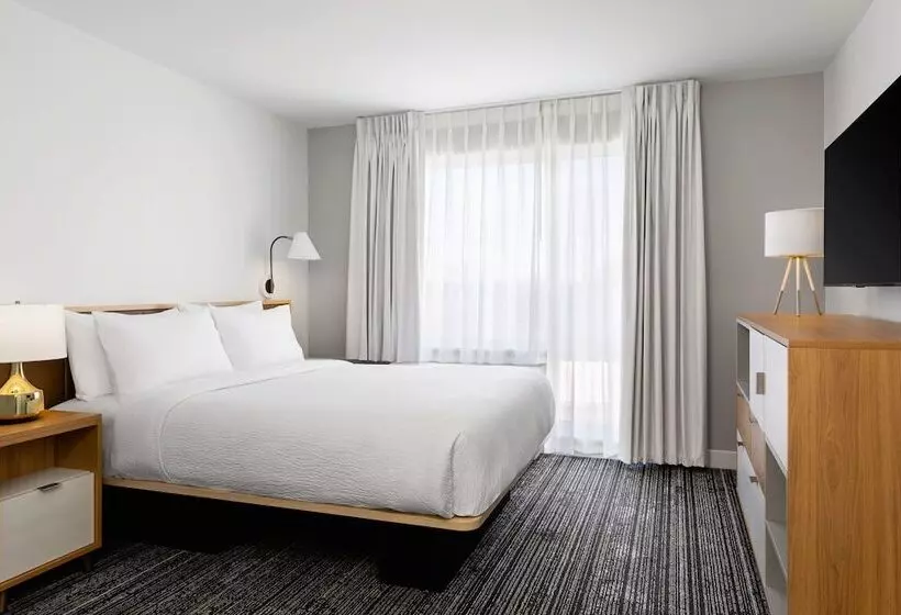 Hotelli Towneplace Suites By Marriott Iron Mountain