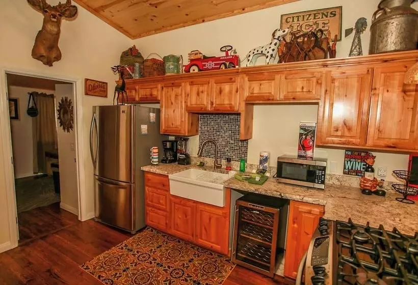 Knight Cabin