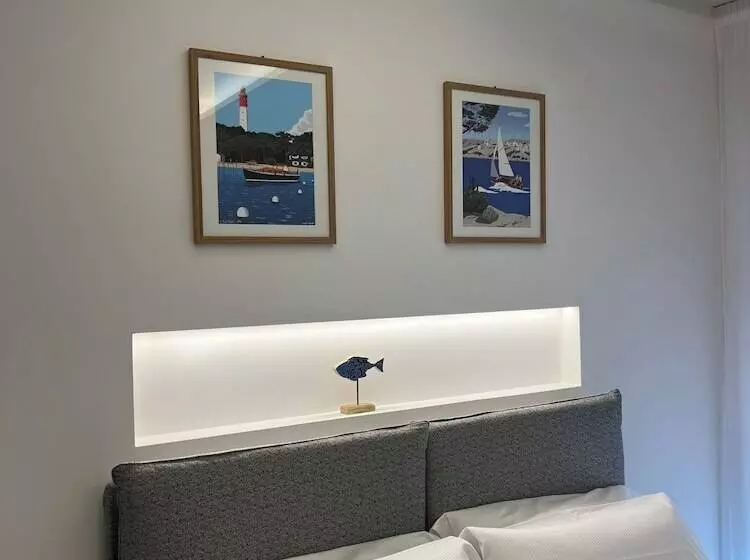 ペンション Be Your Home   Riviera Suites