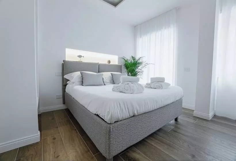 ペンション Be Your Home   Riviera Suites