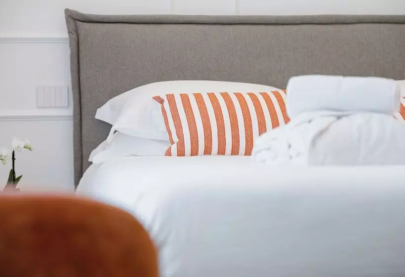 ペンション Be Your Home   Riviera Suites