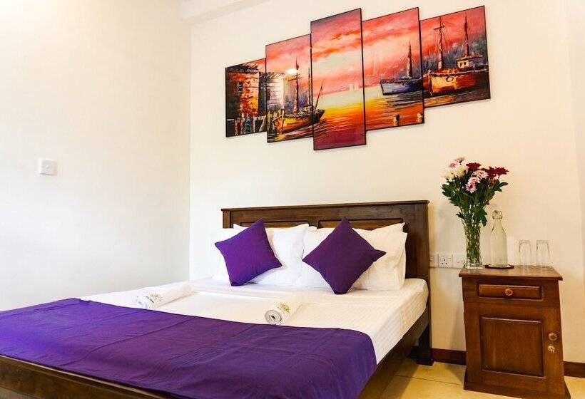 פנסיון Younger Villa