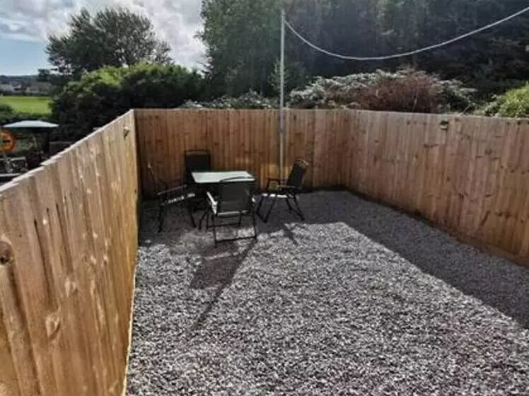 Residenssi Charming 2 Bed House In Swansea