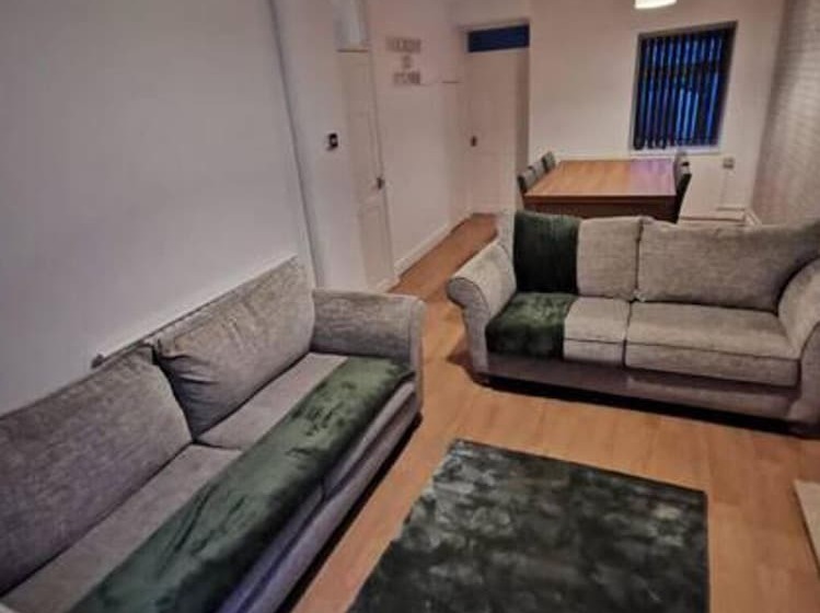 住所 Charming 2 Bed House In Swansea