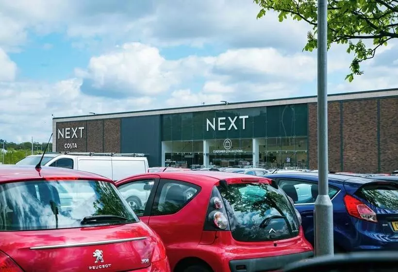 Residenssi 2bed House  Dudley Garden Wifi Tv