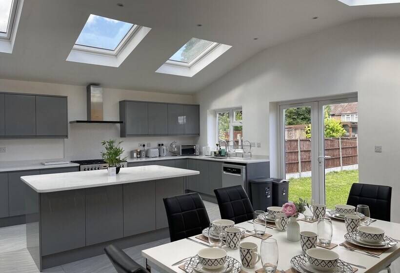 דירת נופש Luxurious Kitchen Lrg Bedrooms Holiday Freeparking