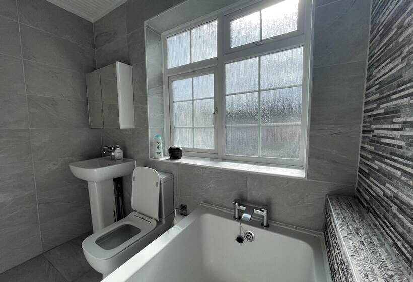 דירת נופש Luxurious Kitchen Lrg Bedrooms Holiday Freeparking