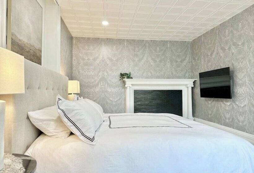 The Elliott Hotel At Highland Park