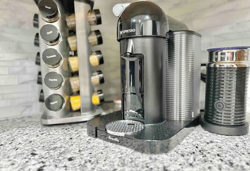 The Elliott Hotel At Highland Park