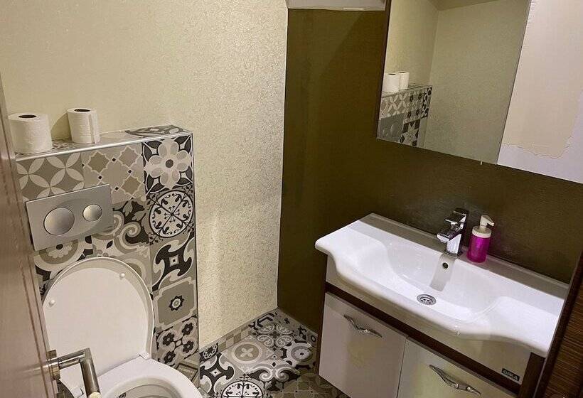 The Nar Suit & Apart