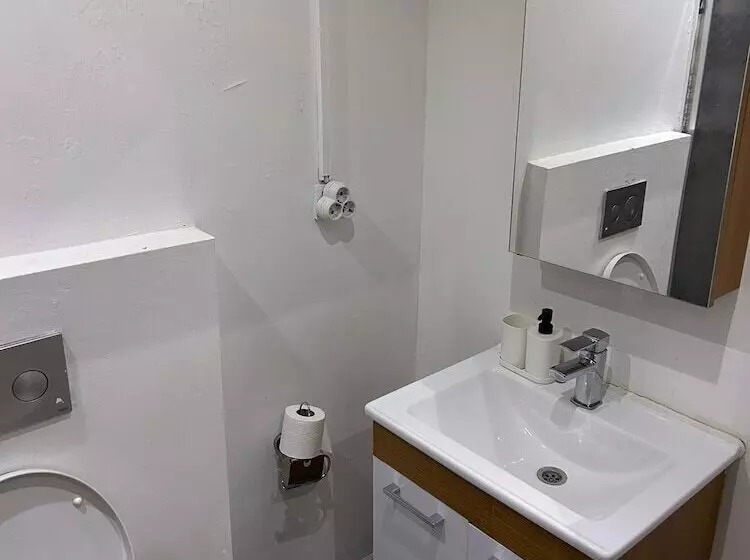 The Nar Suit & Apart