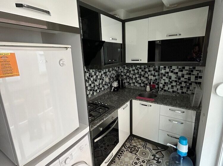 The Nar Suit & Apart