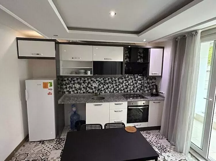 The Nar Suit & Apart