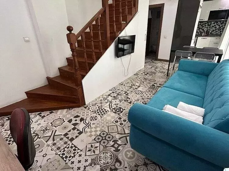 The Nar Suit & Apart