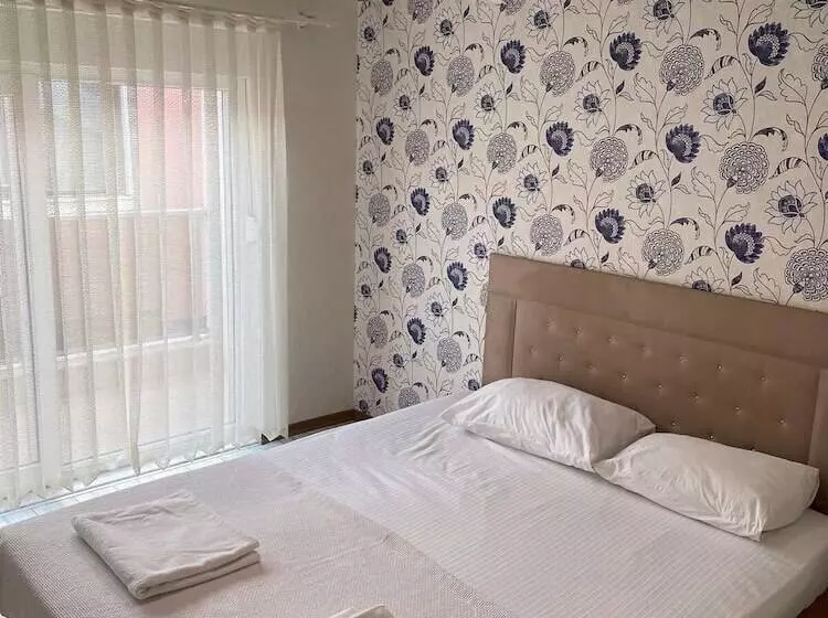 The Nar Suit & Apart