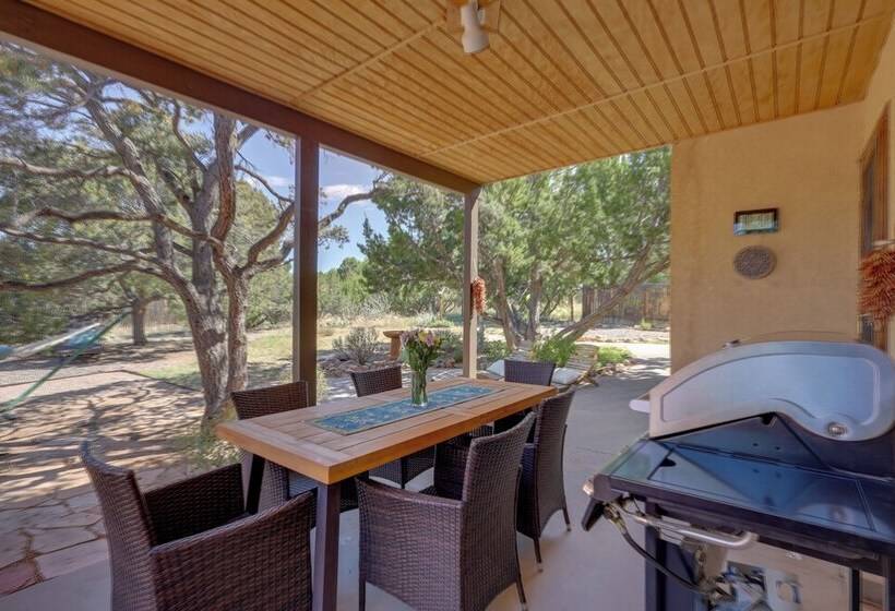 Adventurers Oasis 3 Mi South Of Dtwn Santa Fe!