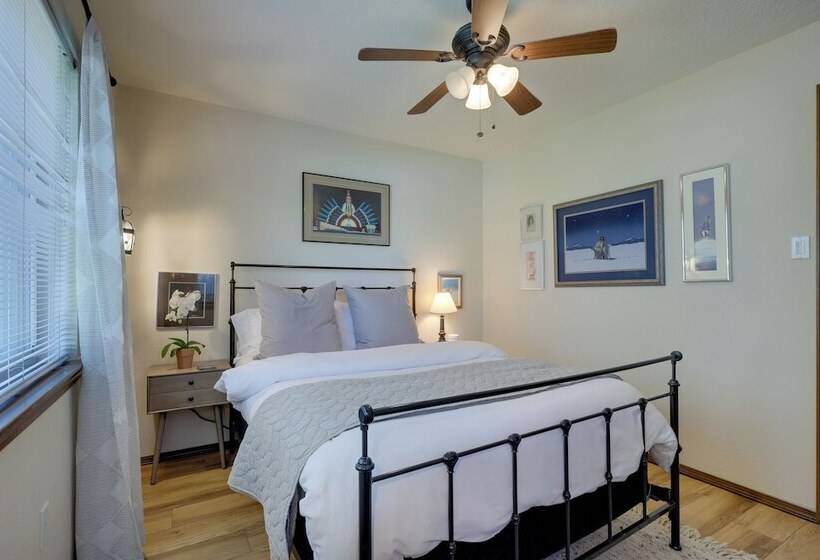 Adventurers Oasis 3 Mi South Of Dtwn Santa Fe!