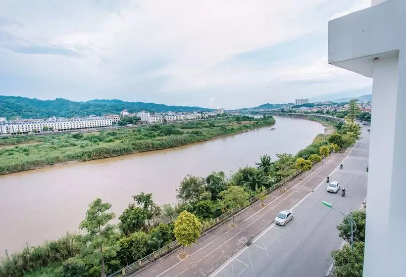 Cao Minh Hotel Lao Cai
