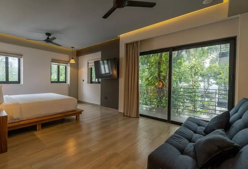 Cristalino Lagoon Front Hotel, Restaurant & Spa