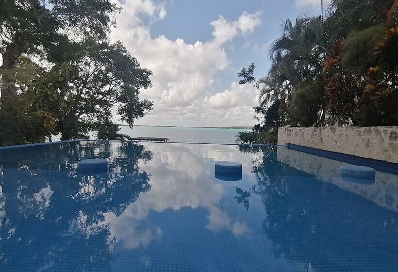 Cristalino Lagoon Front Hotel, Restaurant & Spa