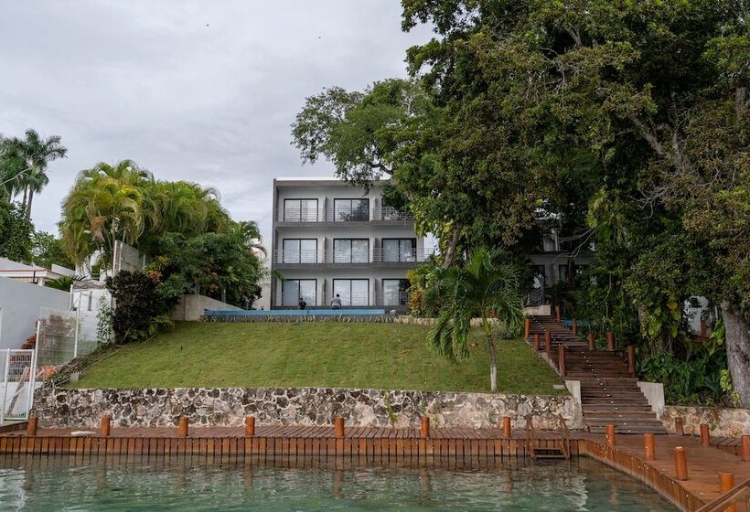 Cristalino Lagoon Front Hotel, Restaurant & Spa