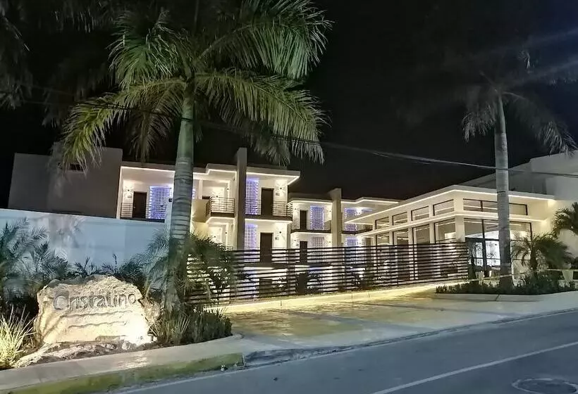 Cristalino Lagoon Front Hotel, Restaurant & Spa