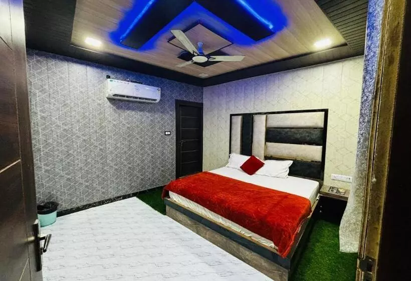 Hotelli Chahat Palace